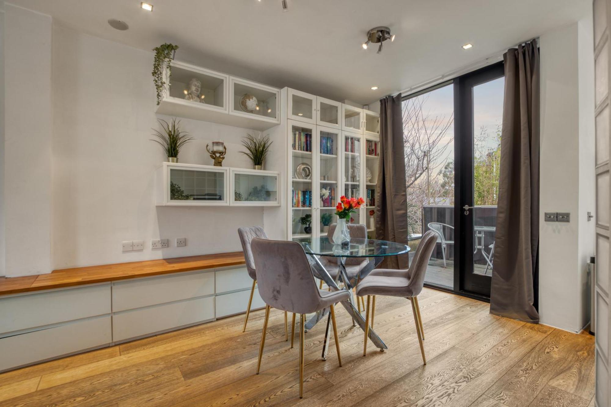 Award Winning 2 Bedroom House, King's Cross London