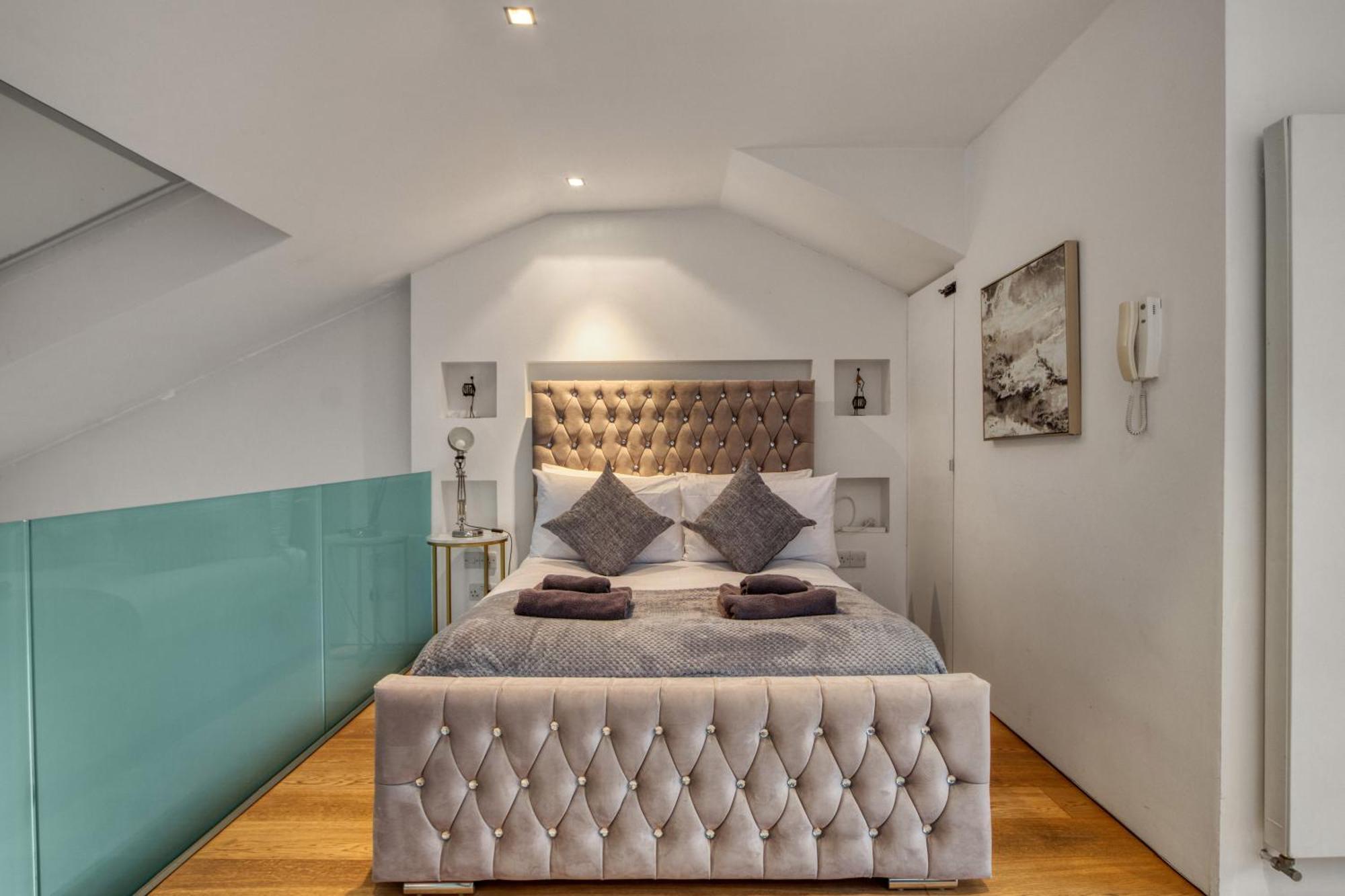Apartment Award Winning 2 Bedroom House, King's Cross *