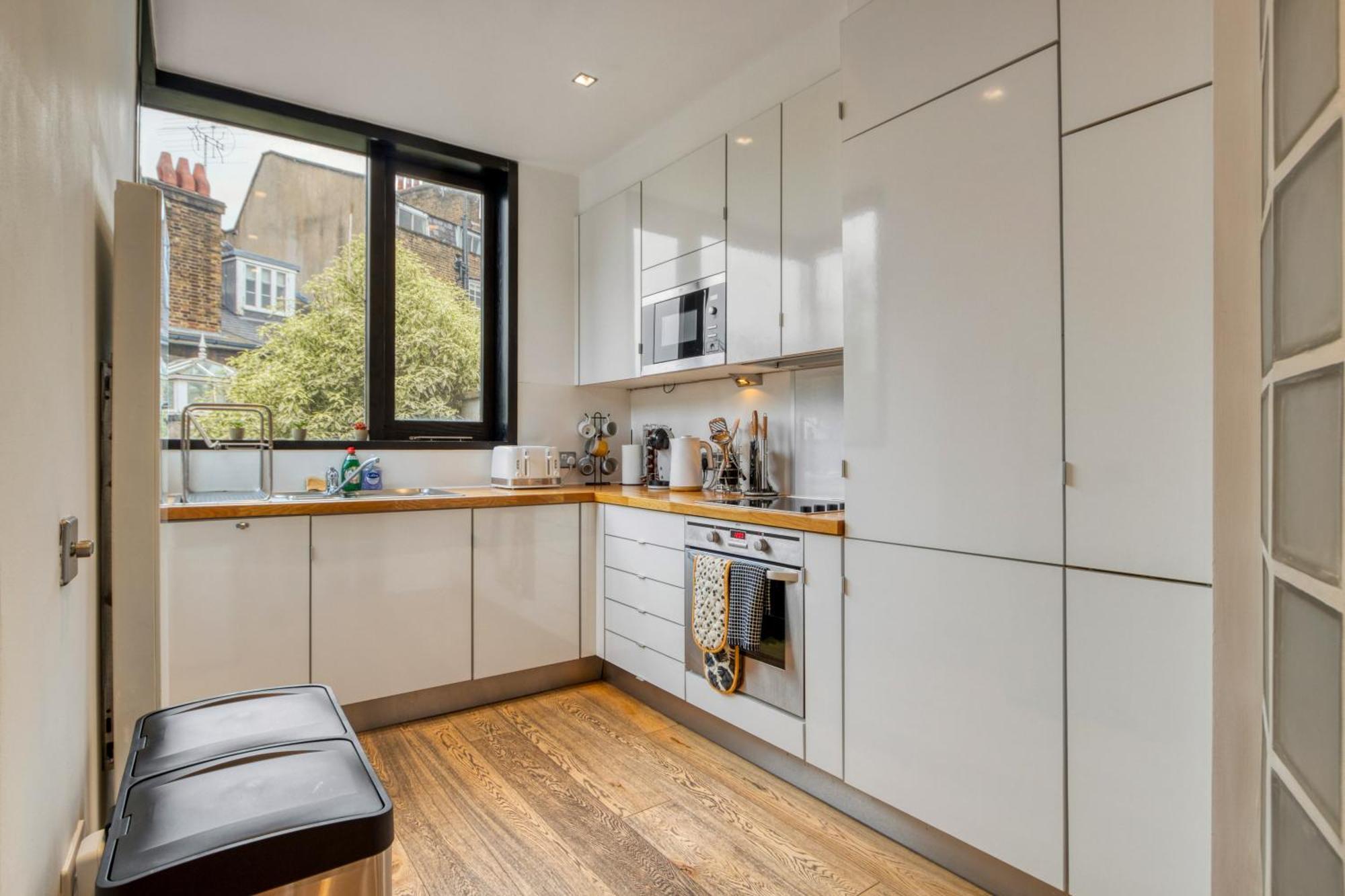 Award Winning 2 Bedroom House, King's Cross Apartment