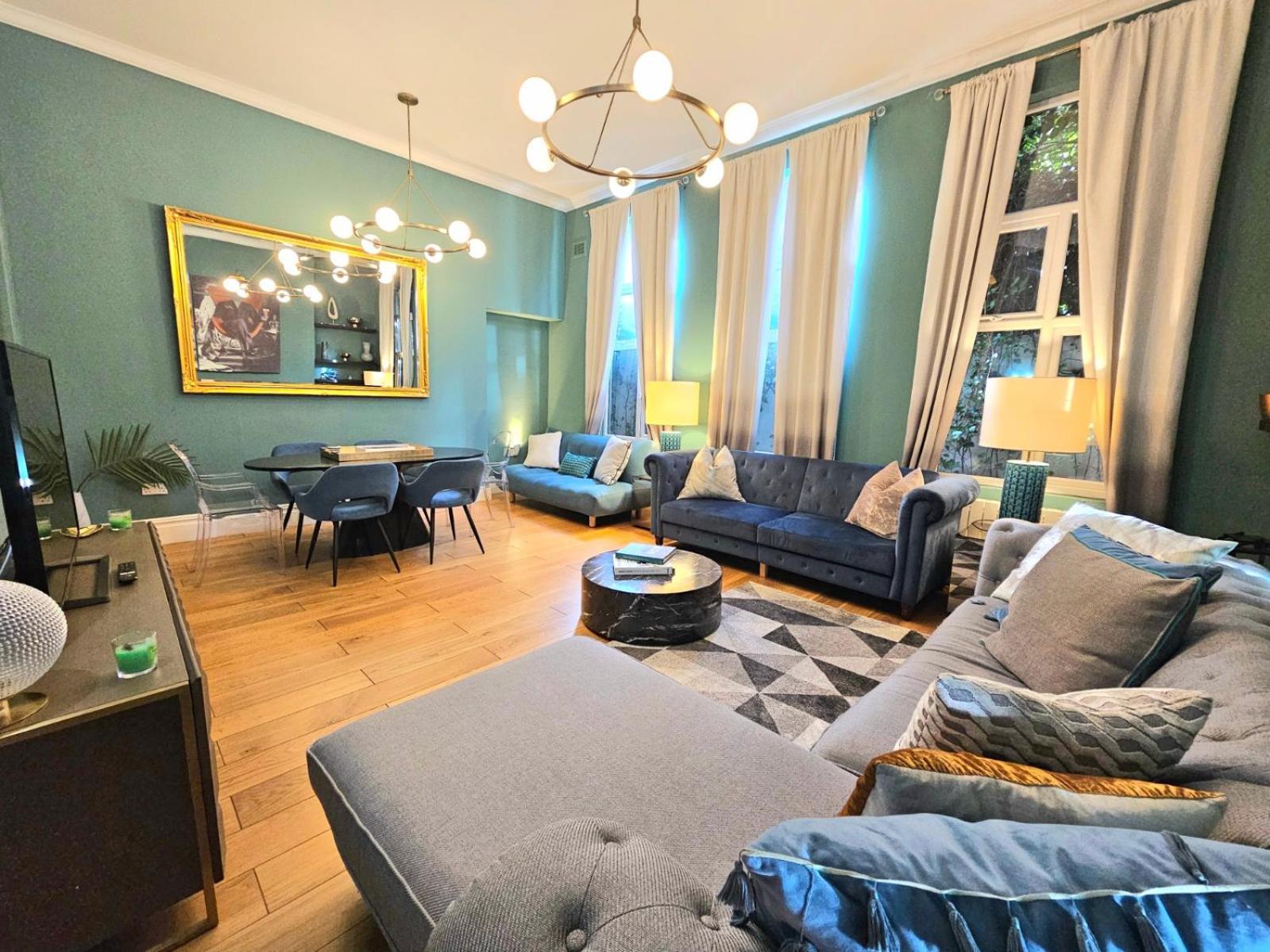 Apartment Stunning Hyde Park Home, Ground Floor Maisonette, Duplex, Near Tube Metro Stations