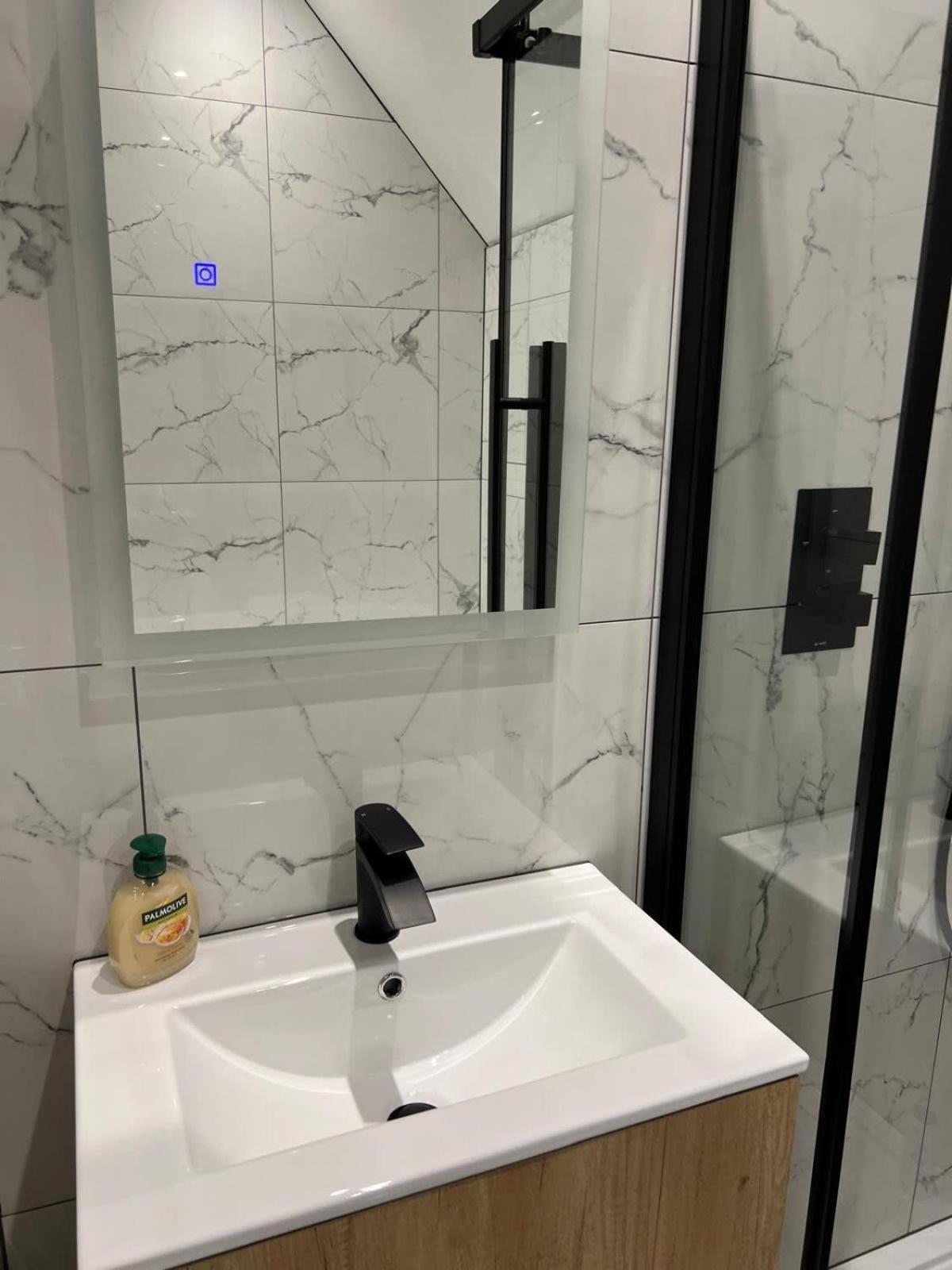 Beautiful Modern Eco Friendly 2 Bed House With Garden - * London