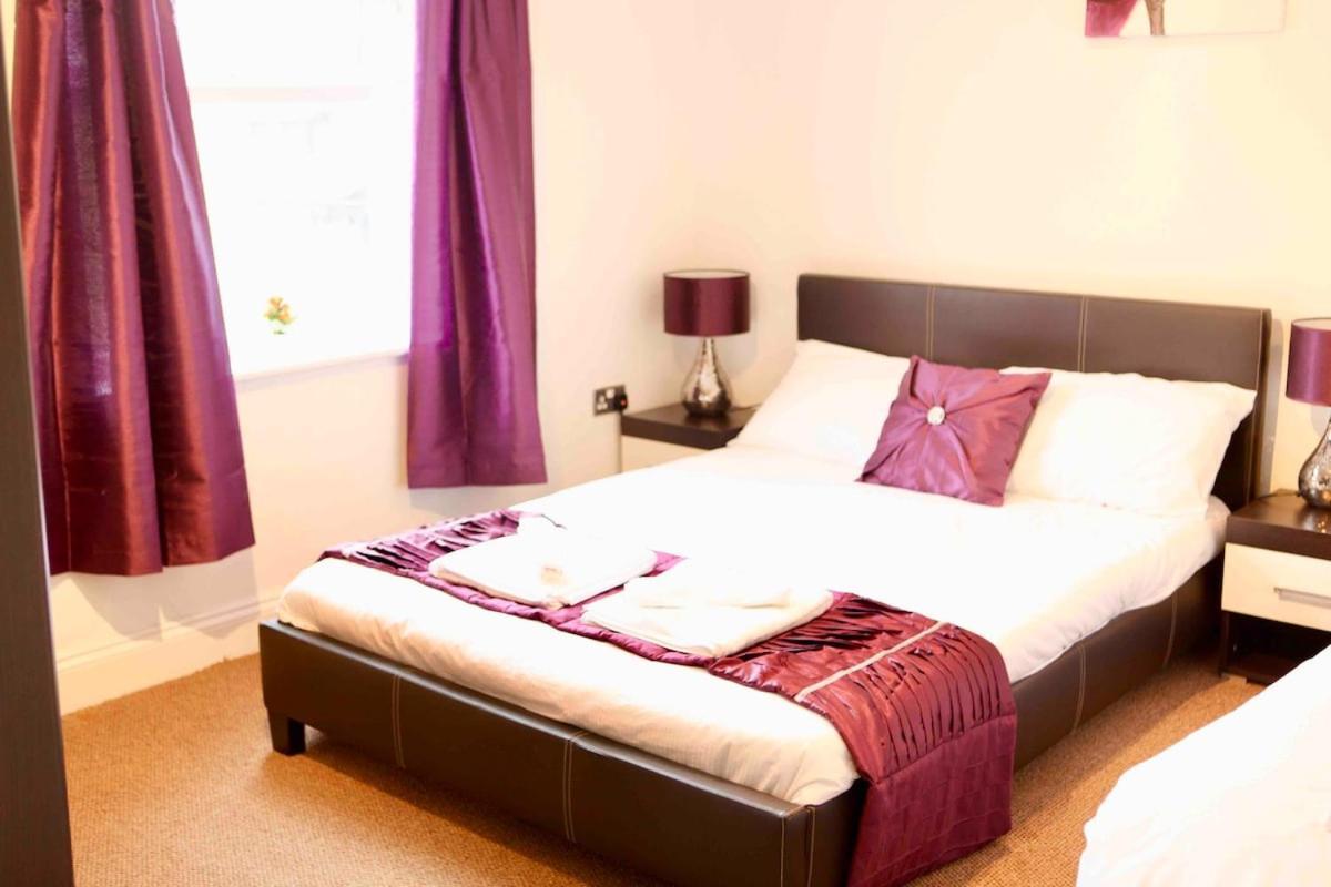 2 Bed - Westfield - Apartment London