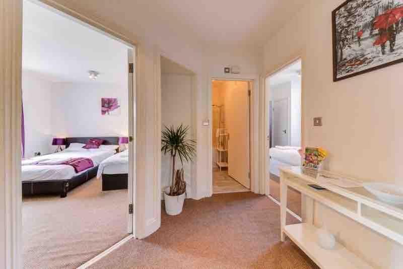 2 Bed - Westfield - Apartment *