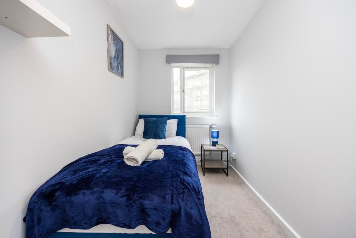 The Blue Hideaway - Spacious Battersea House With Private Garden Londres