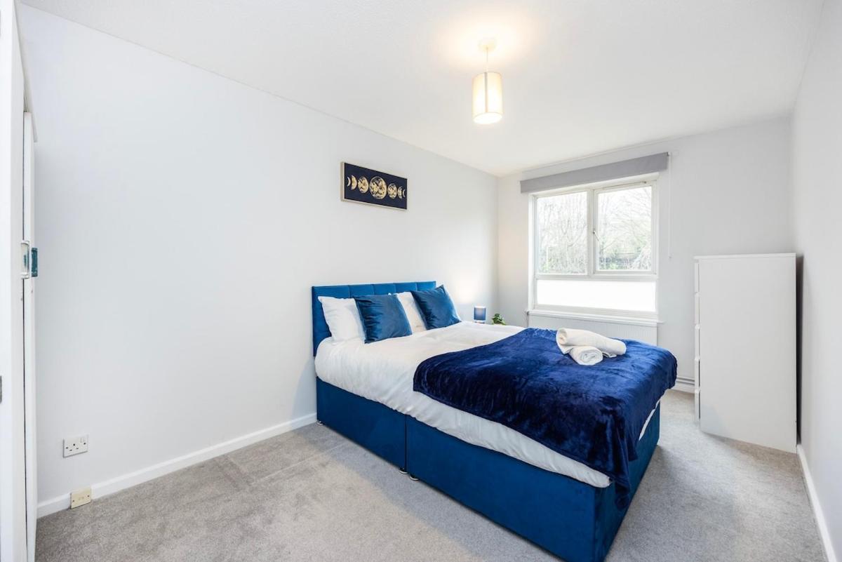 The Blue Hideaway - Spacious Battersea House With Private Garden * Londres