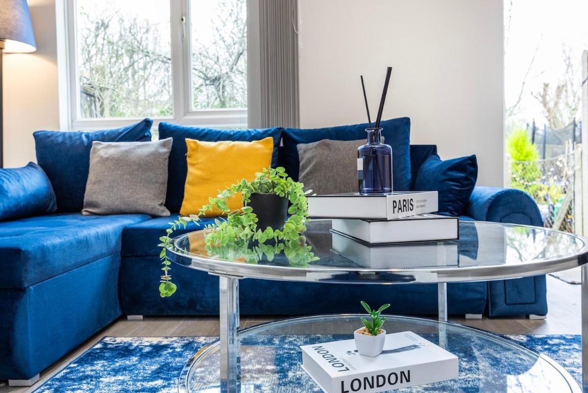 The Blue Hideaway - Spacious Battersea House With Private Garden Apartamento Londres