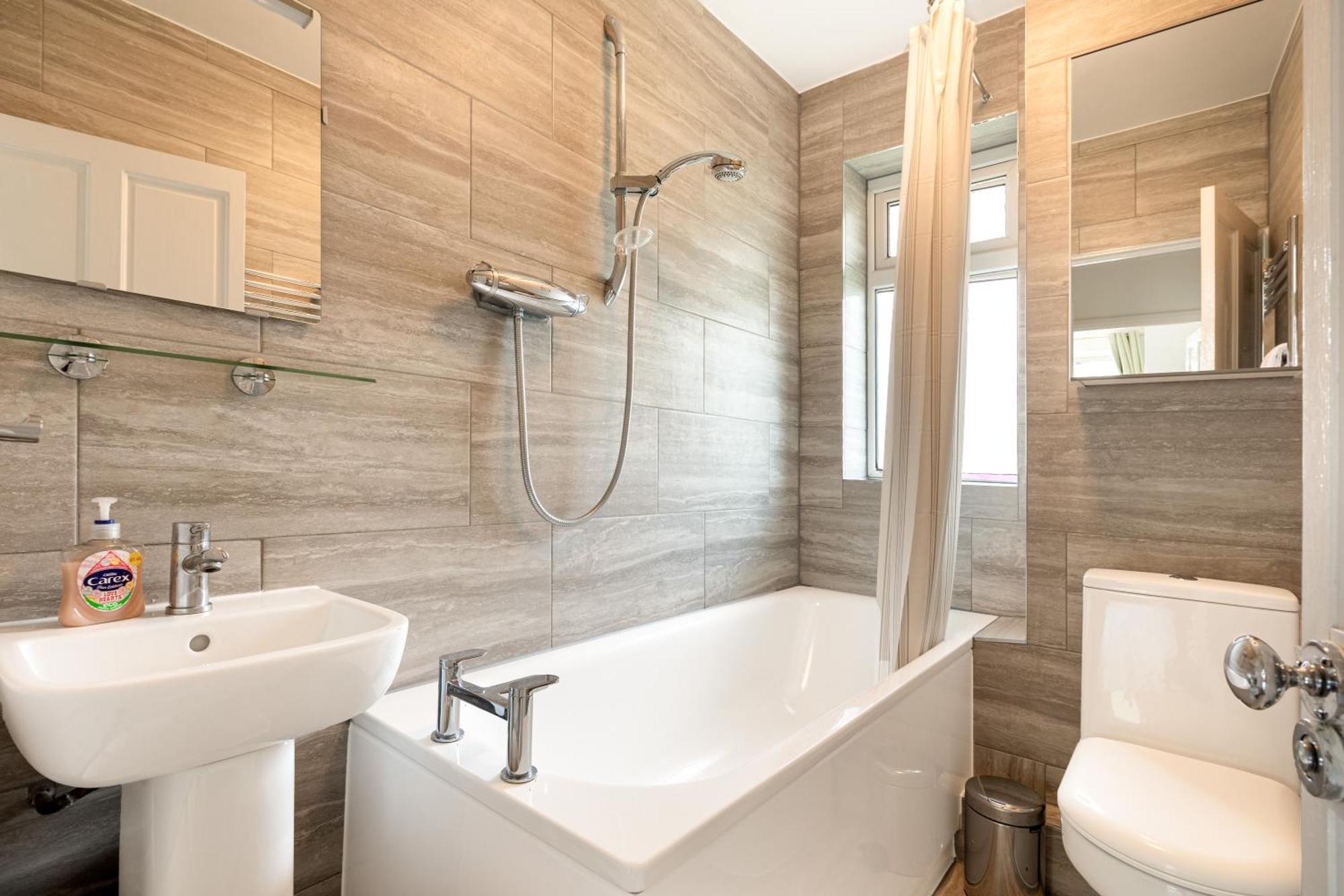 Modernized 2 Storey 2br With Garden Near Angel St Apartment *