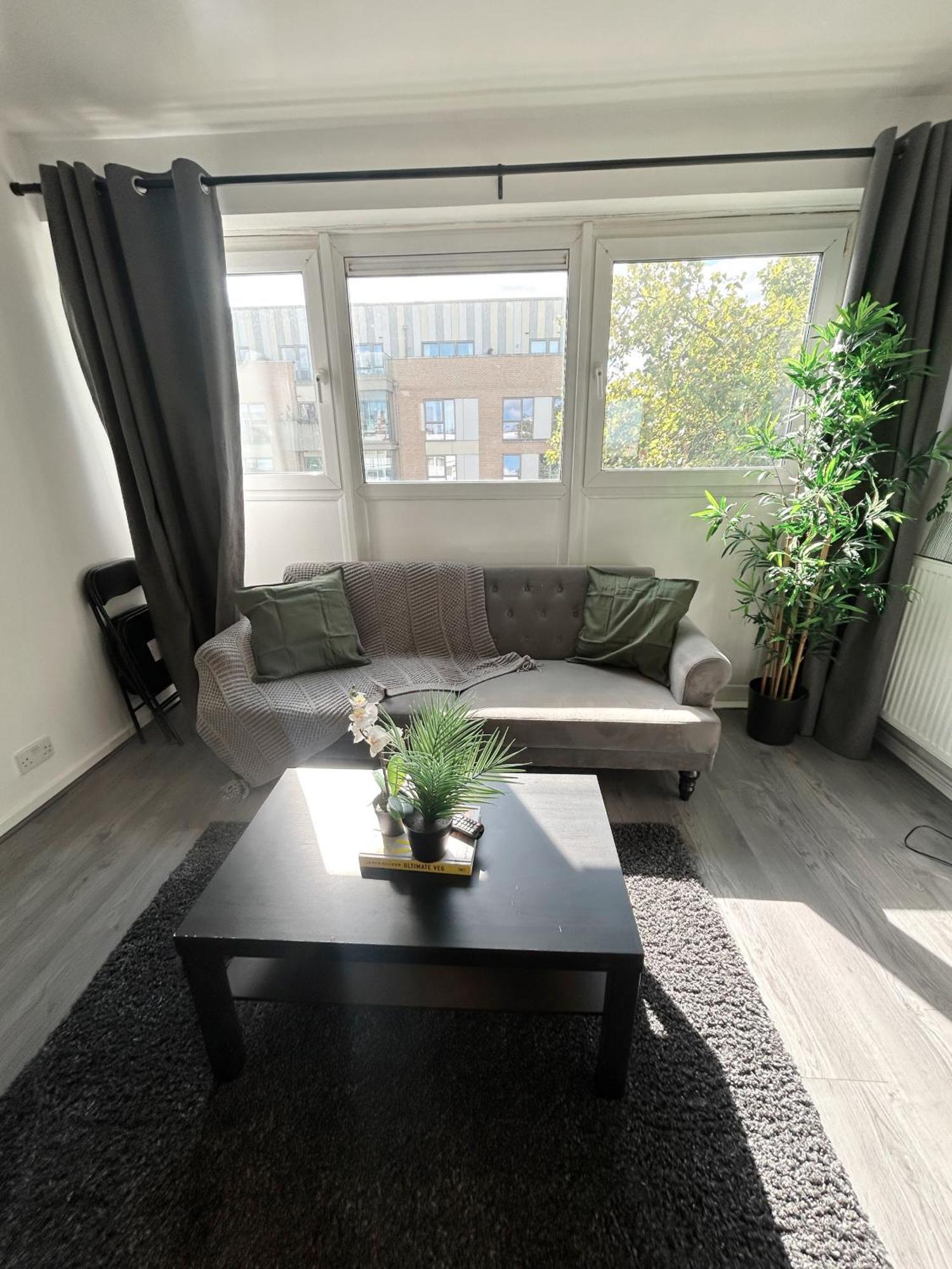 Dals Apartment London