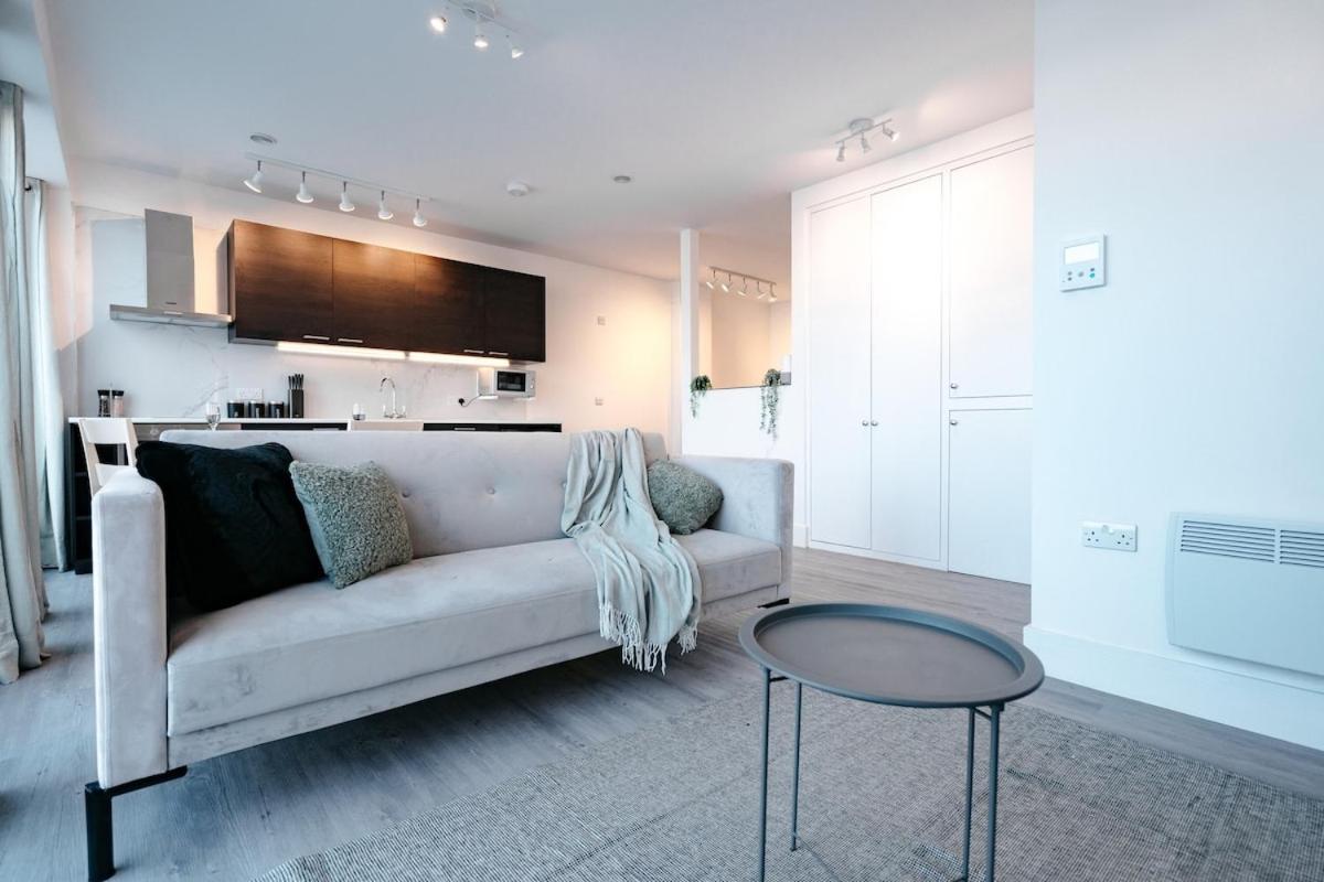 Apartment Modern & Cozy Near Fields Station *