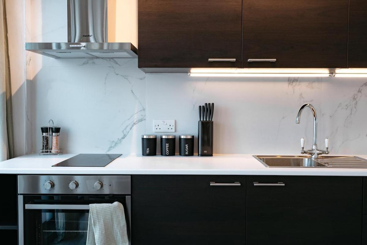 Modern & Cozy Near Fields Station London