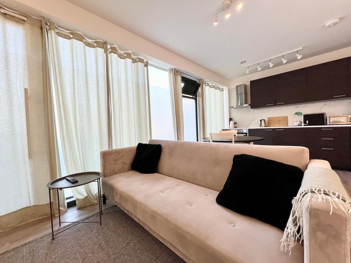 Apartment Modern & Cozy Near Fields Station *