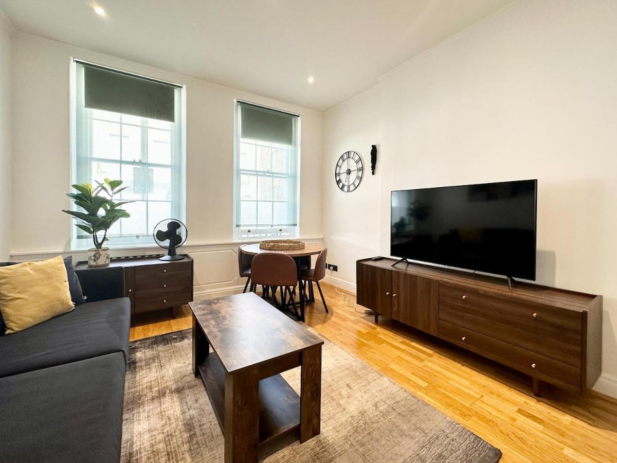 Apartment Serene Place In Centre London