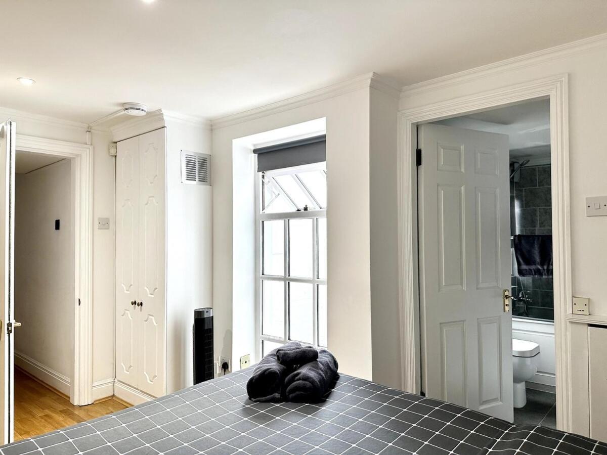 Apartment Serene Place In Centre London