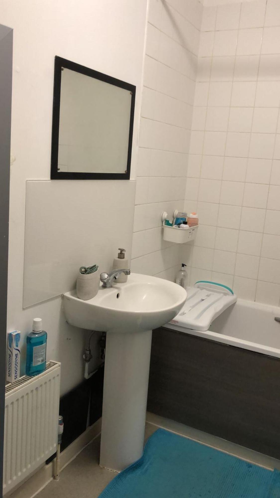 Prime Location - Cosy Room Dedicated Bathroom