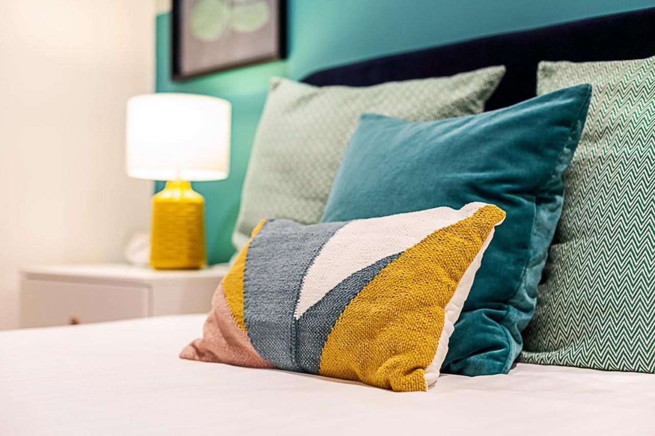 Cosy And Stylish In The Heart Of Greenwich Apartment London
