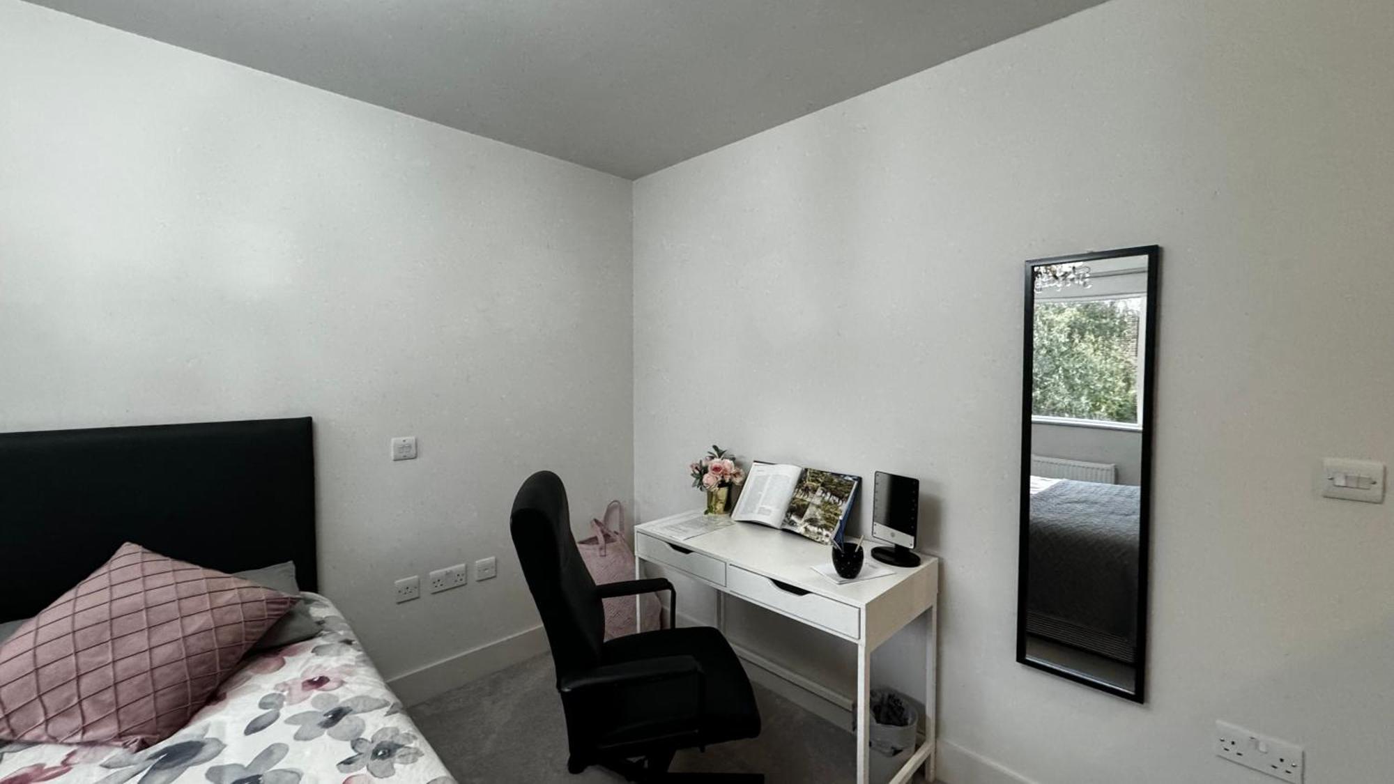 Luxurious N-suite With Garden Views Homestay