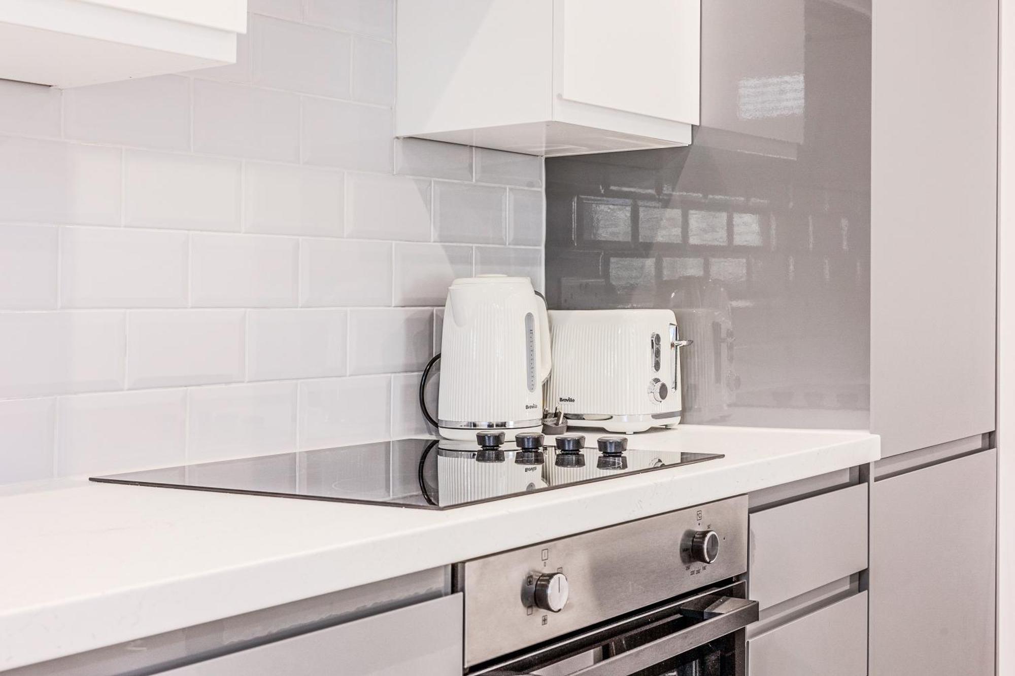 New Listing! Peaceful 1br Flat In Clapham Common *