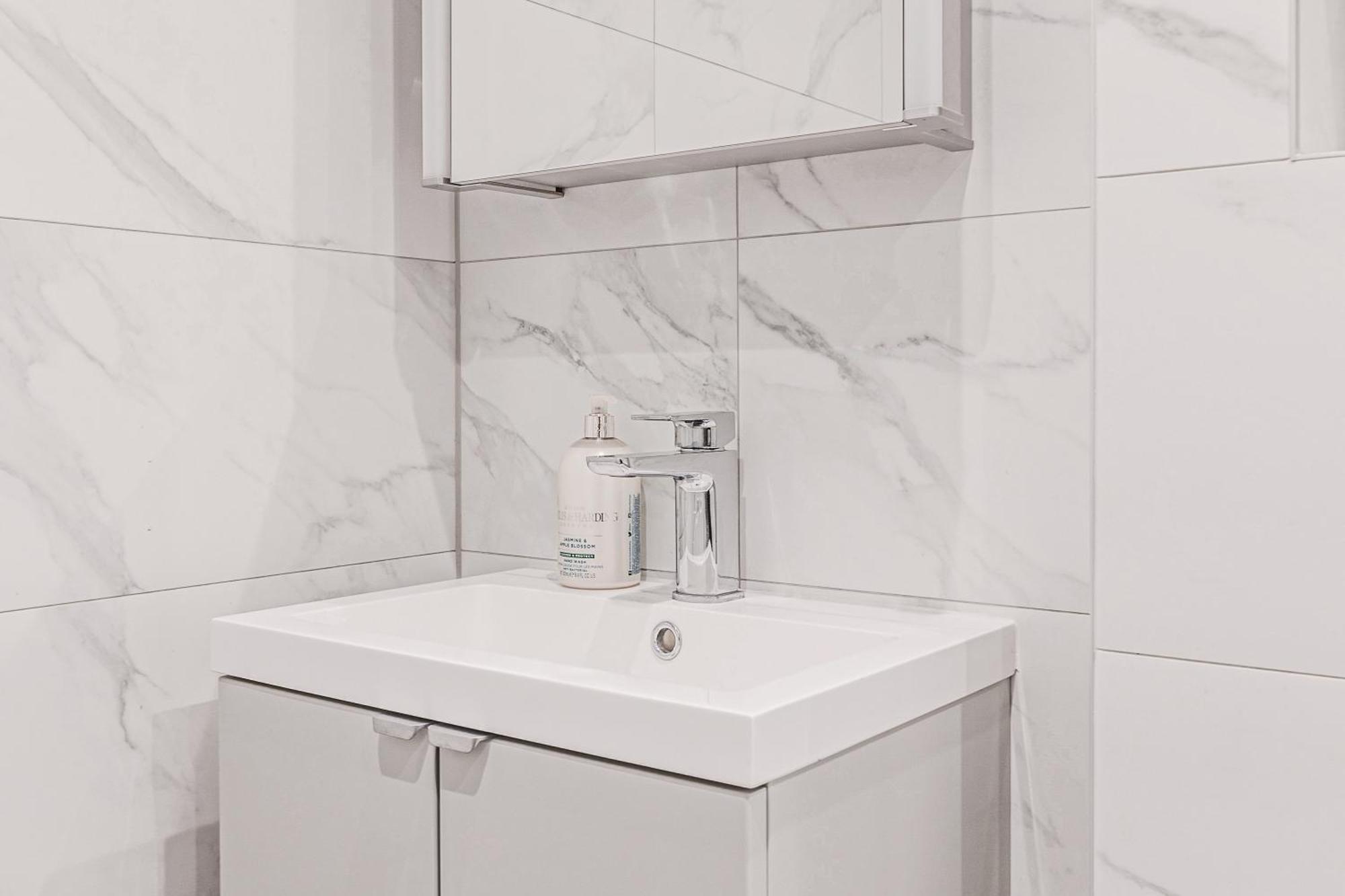 New Listing! Peaceful 1br Flat In Clapham Common Appartement