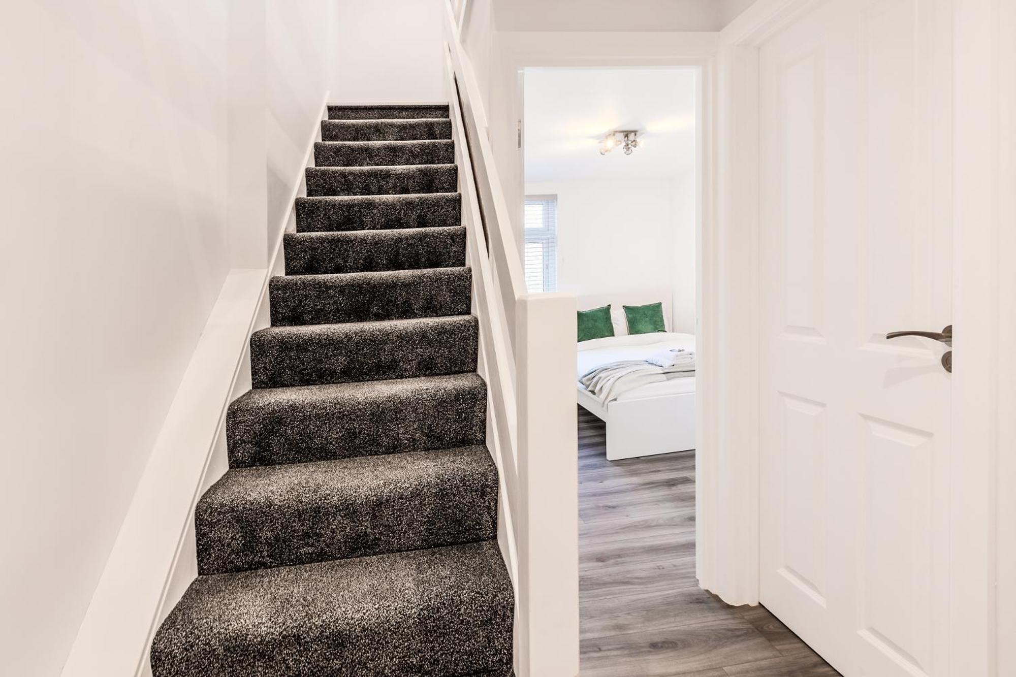New Listing! Peaceful 1br Flat In Clapham Common
