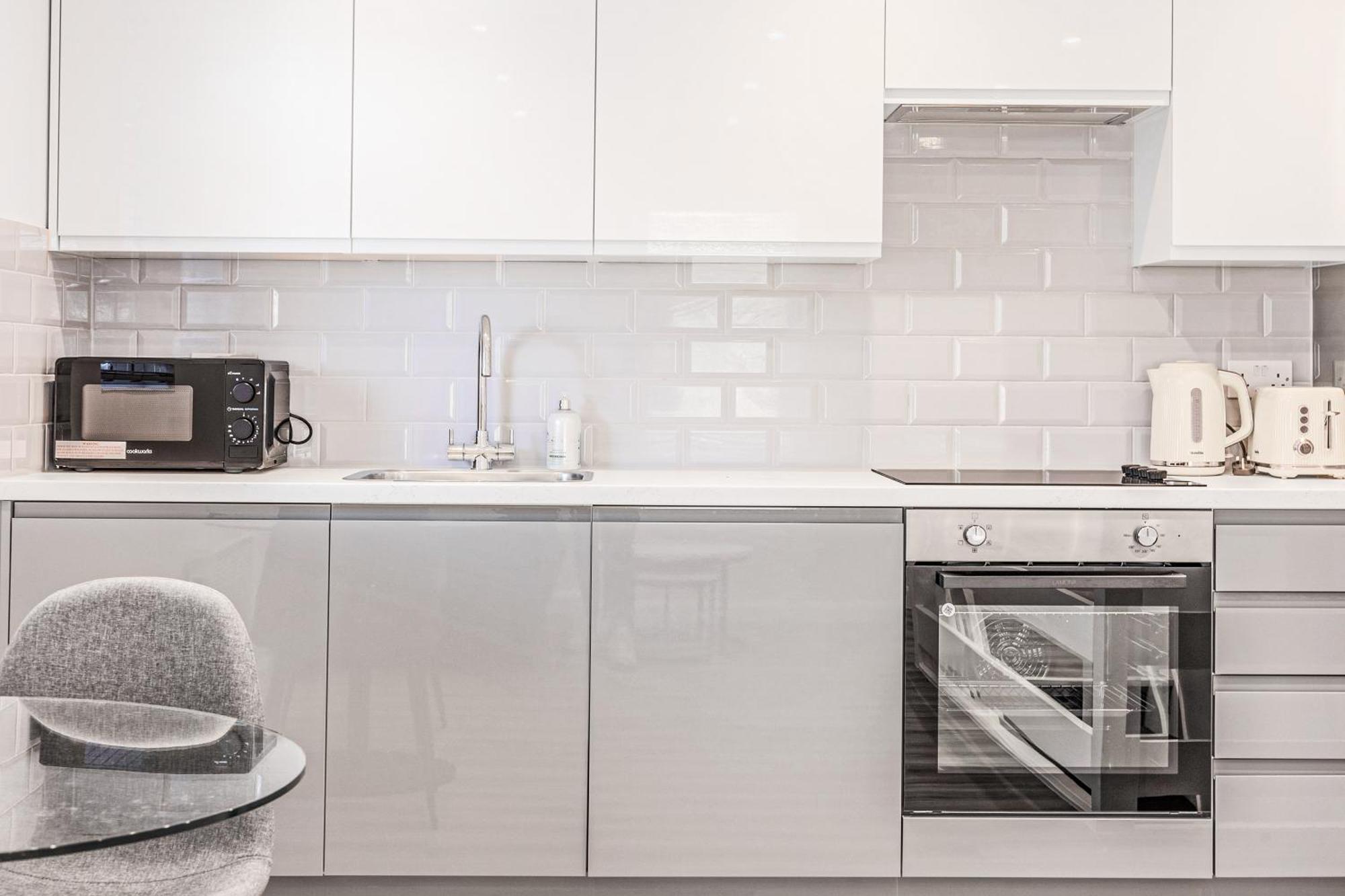 Apartment New Listing! Peaceful 1br Flat In Clapham Common London