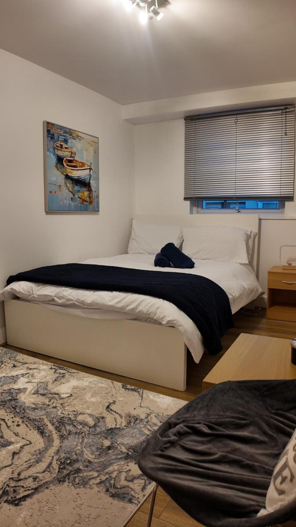 Apartment Luxury 4 Bedroom With Patio - 10 Min From Westfield Hr3
