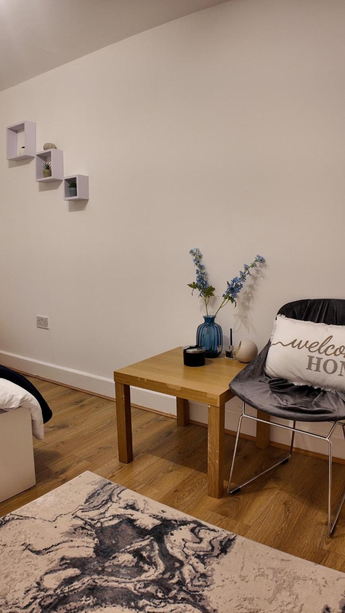 Apartment Luxury 4 Bedroom With Patio - 10 Min From Westfield Hr3
