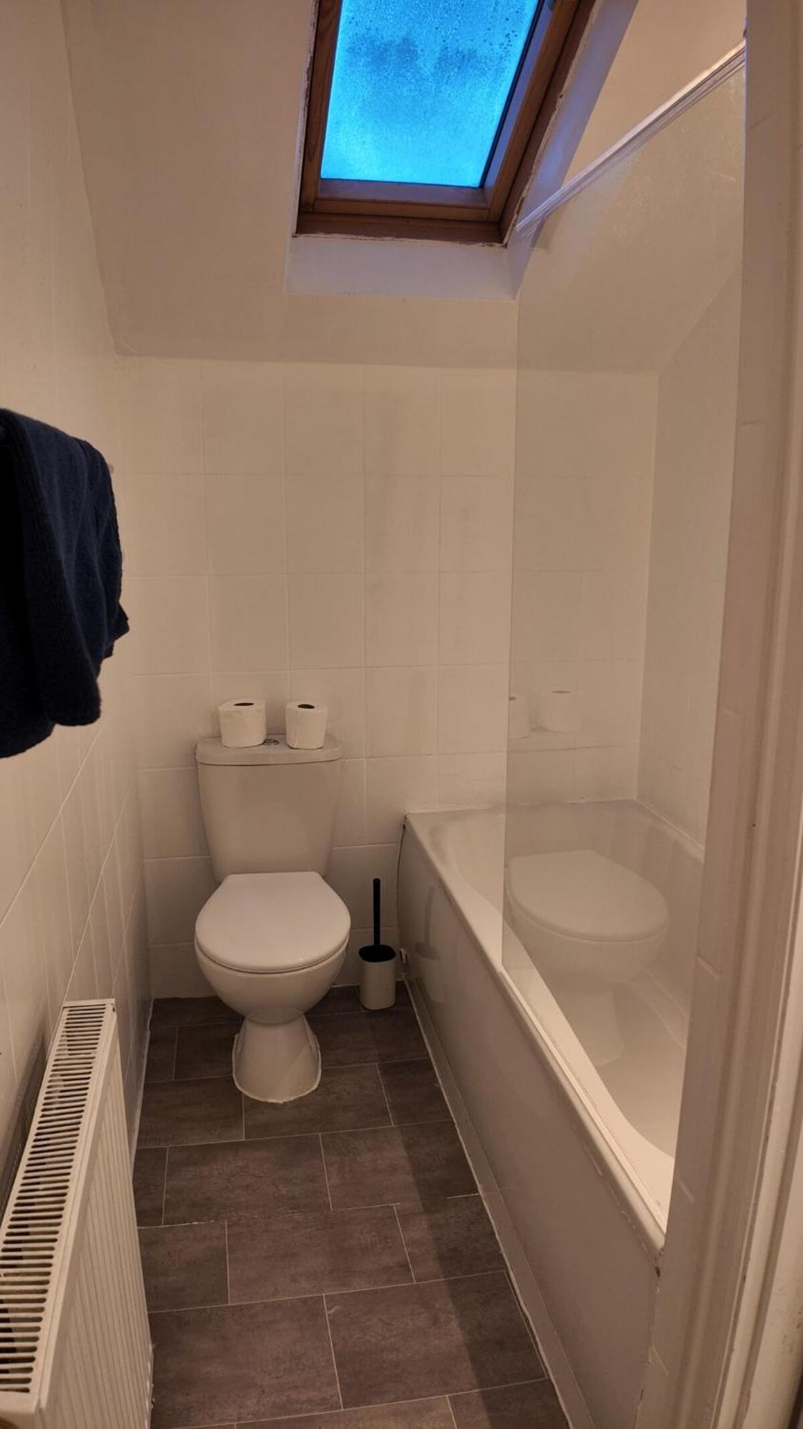 Luxury 4 Bedroom With Patio - 10 Min From Westfield Hr3 Apartment *