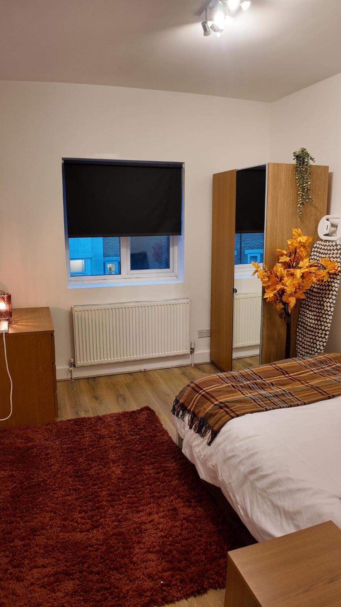 Luxury 4 Bedroom With Patio - 10 Min From Westfield Hr3 * London