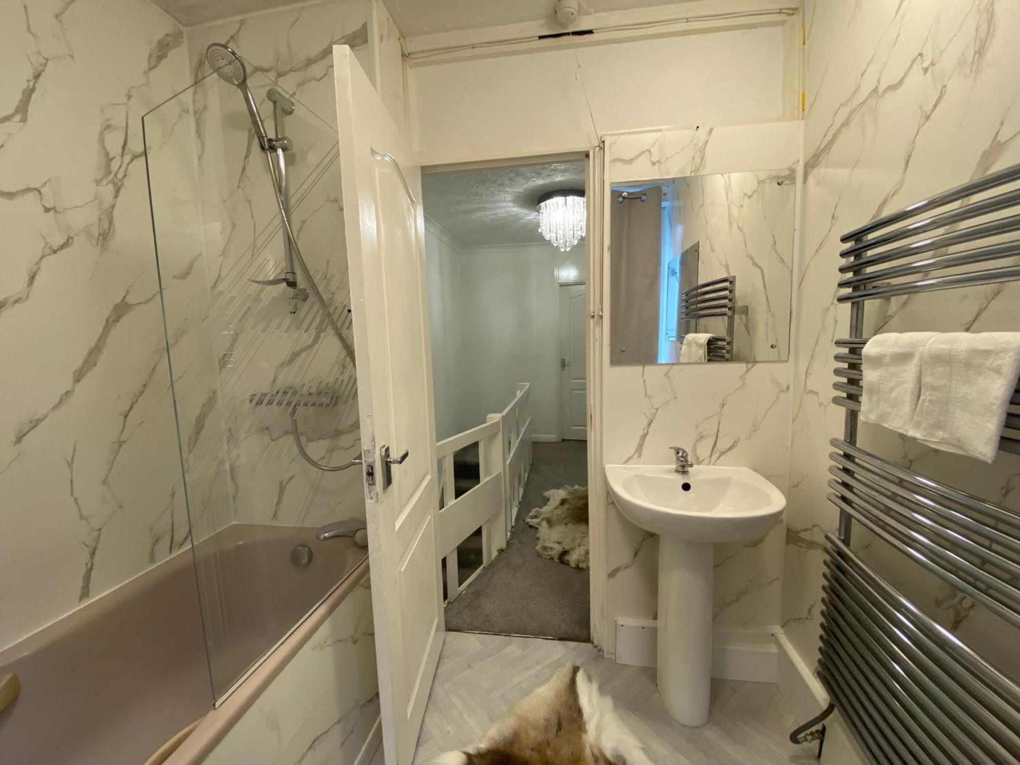 Charm - 3 Bedroom House Near Canary Wharf Сasa de vacaciones Londres