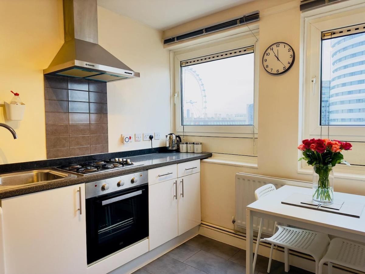 Prime Location By Eye - Direct View - Entire Flat For 3 Adults & 1 Child * Londen