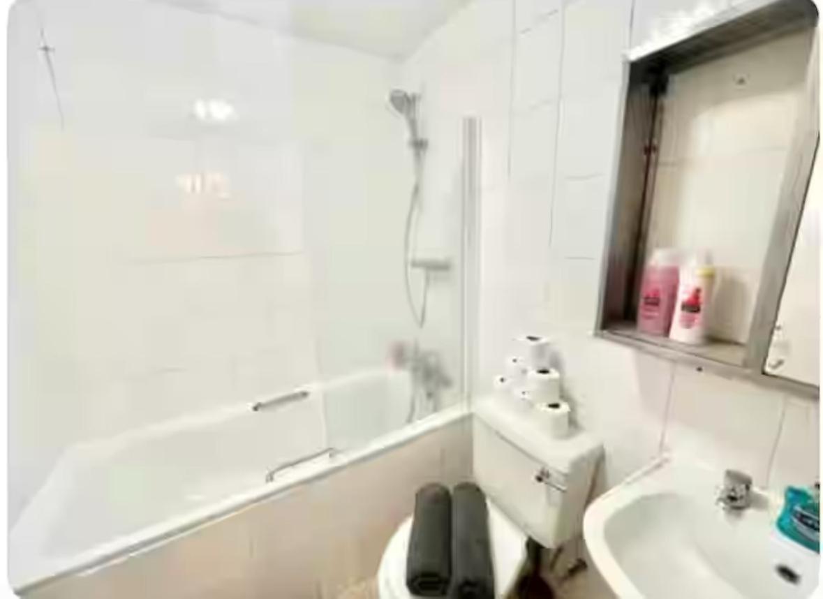 Gjestgiverier Paddington Private Sleeps 4 *