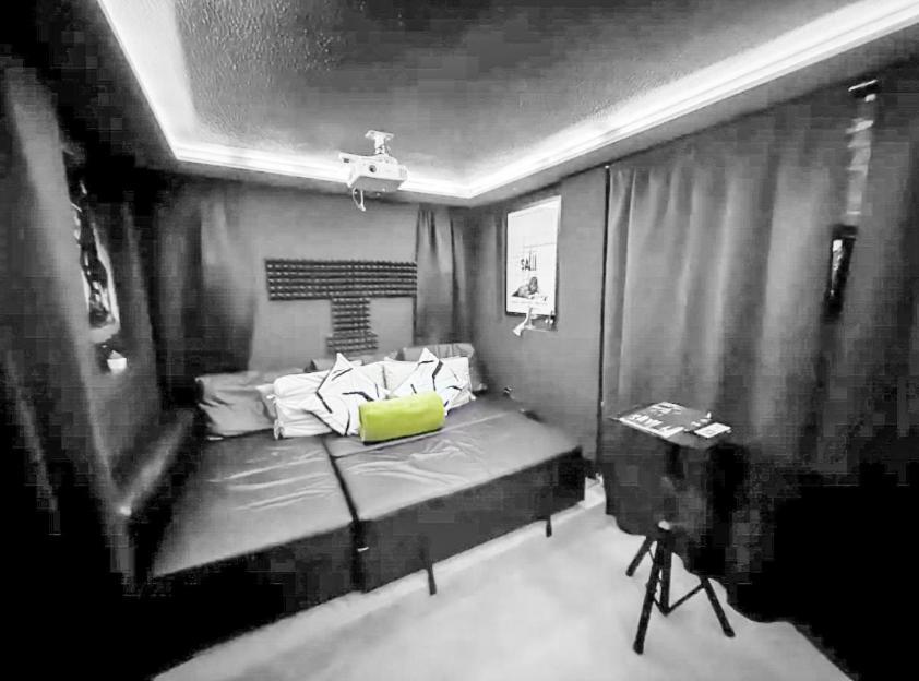 Feriehus 2bed Garden House W/hot Tub, Sauna & Cinema