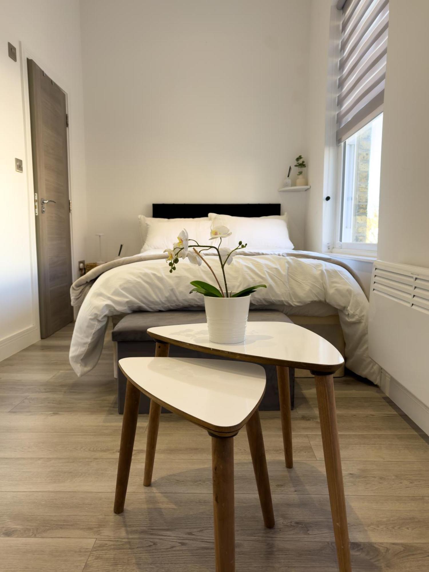 Leilighet Flat 20 Min From Center London