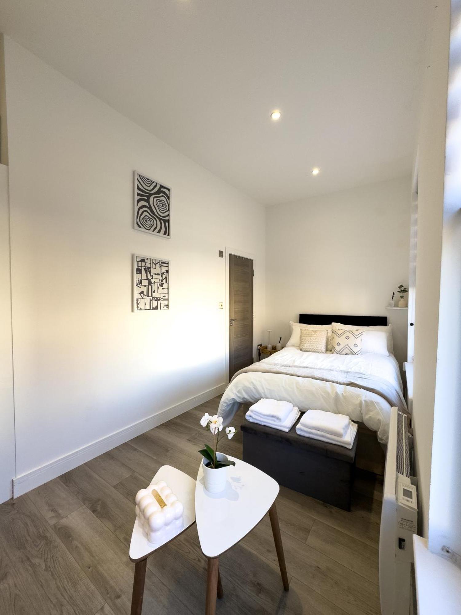Leilighet Flat 20 Min From Center London