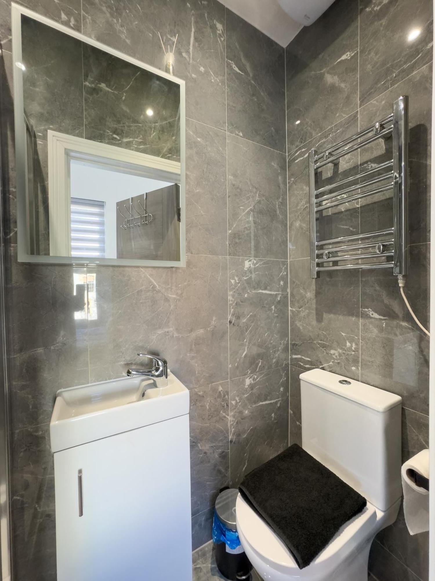 Flat 20 Min From Center Leilighet London