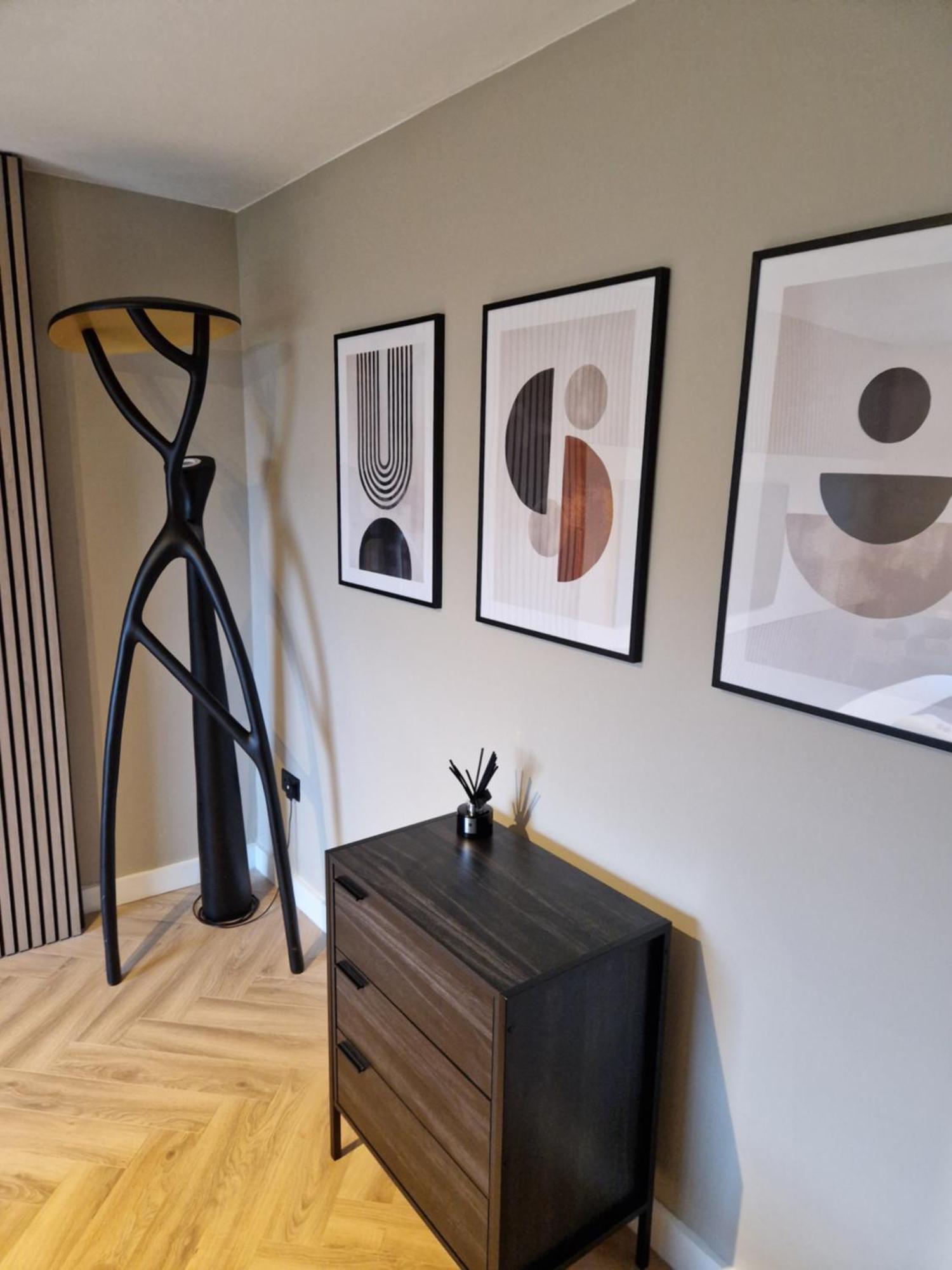 Stylish Bedroom Zone 1 London