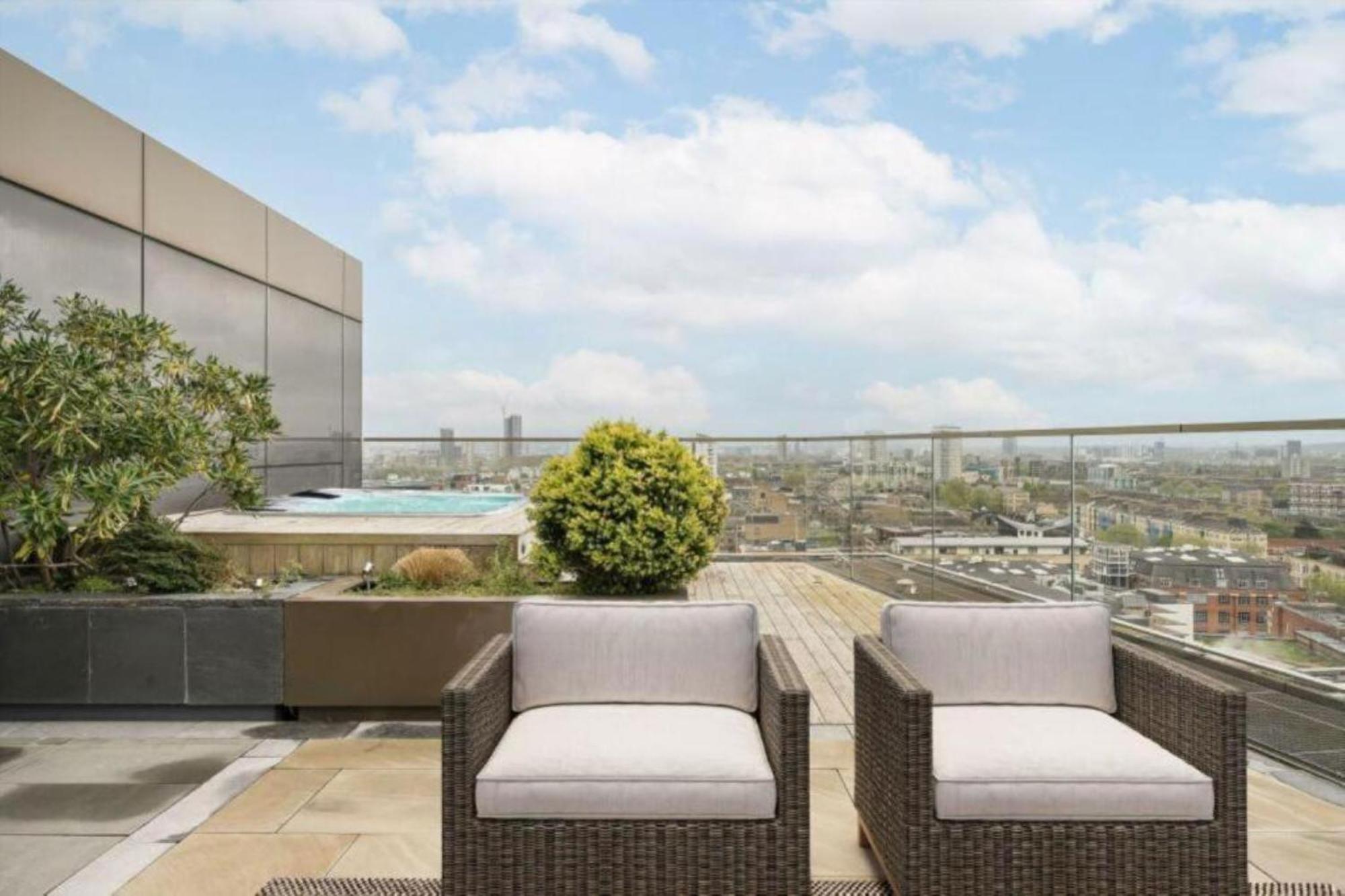 5 Million Pound Stunning Luxury Penthouse Tower Bridge Sleeps 8 Private Jacuzzi Leilighet London