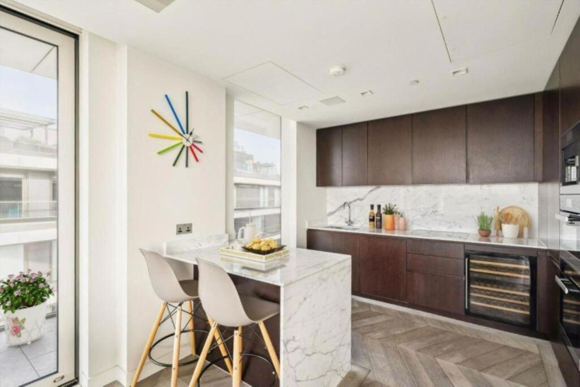 5 Million Pound Stunning Luxury Penthouse Tower Bridge Sleeps 8 Private Jacuzzi Leilighet London