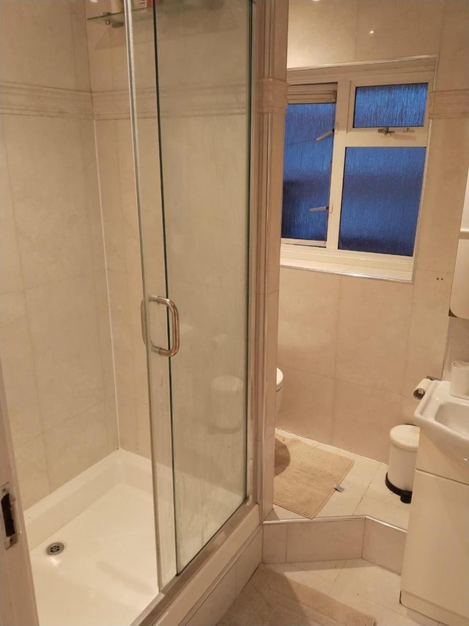 Royal Height - 3 Bed In Wembley * London