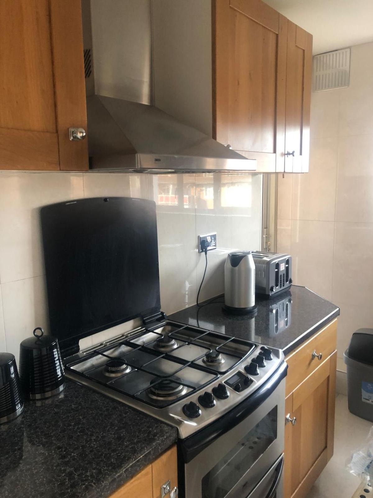 Royal Height - 3 Bed In Wembley London