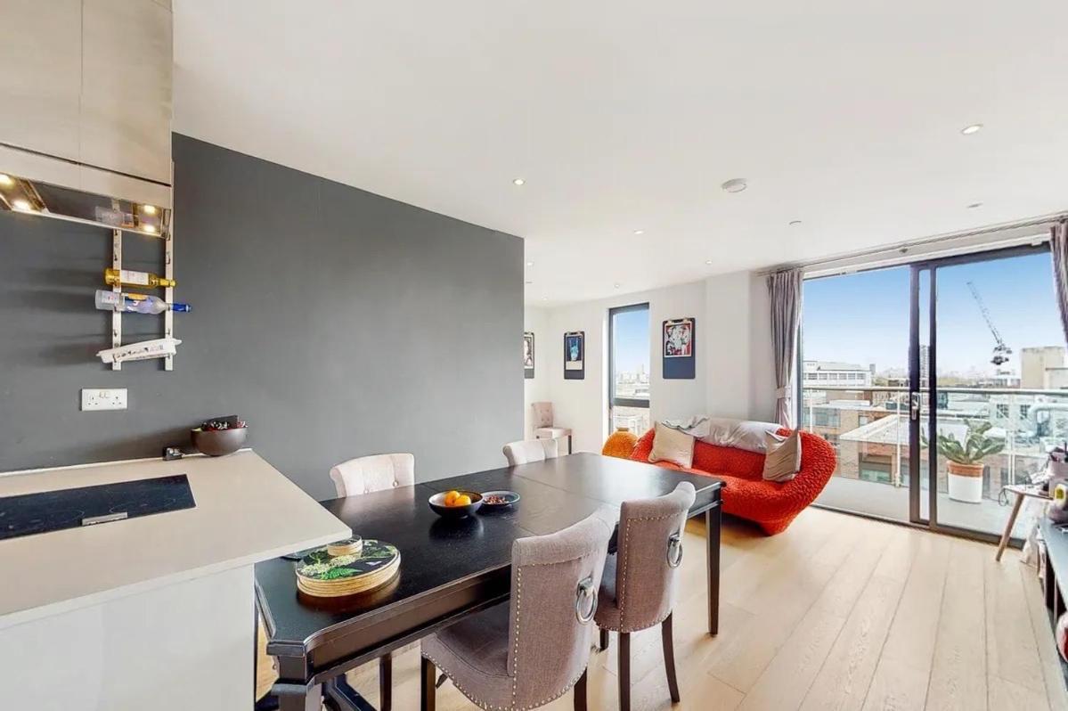 Londwell, Spitalfields & Brick Lane Luxury Balcony Penthouse * Londen