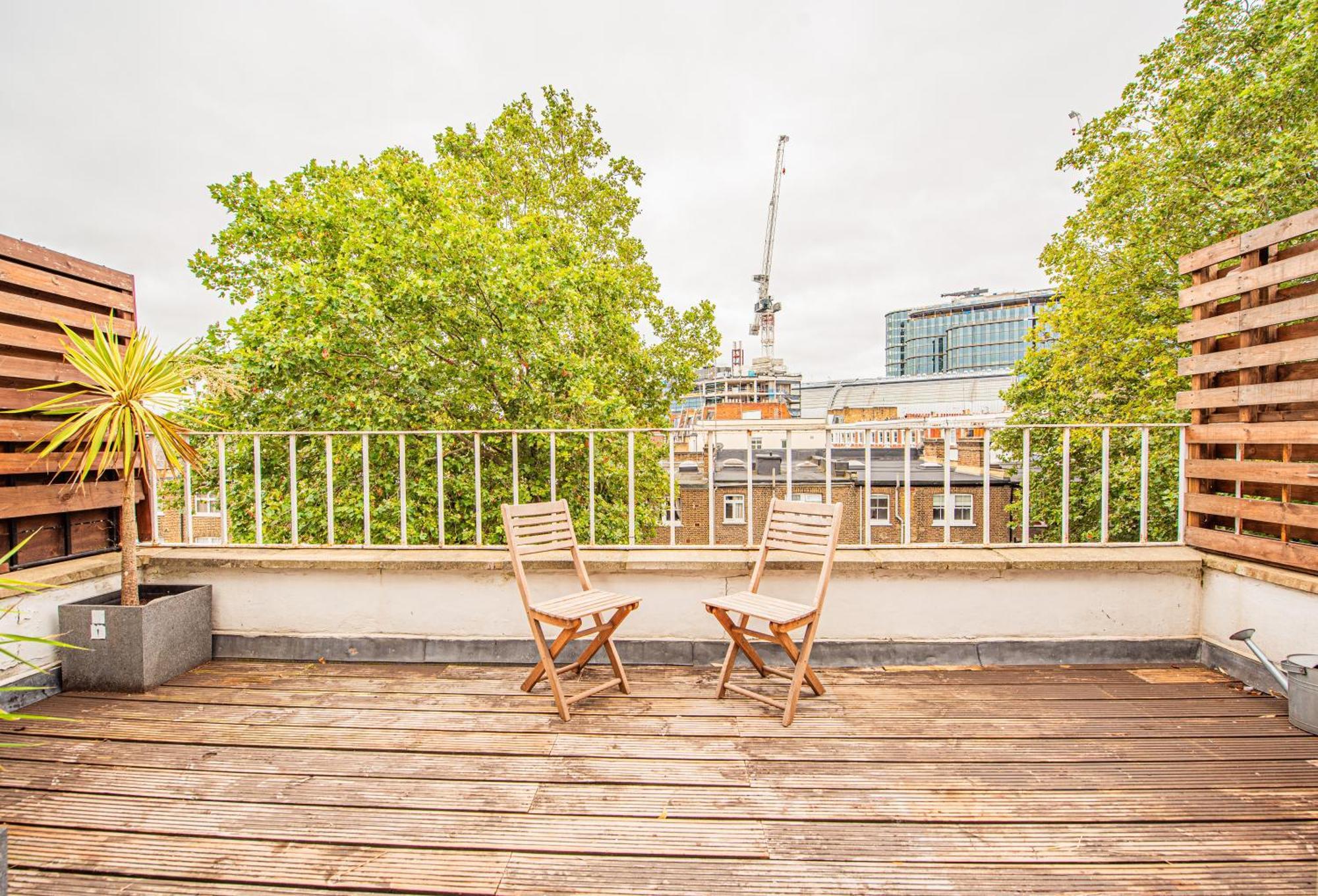 Apartment Stylish Flat Near Kensington With Spacious Balcony