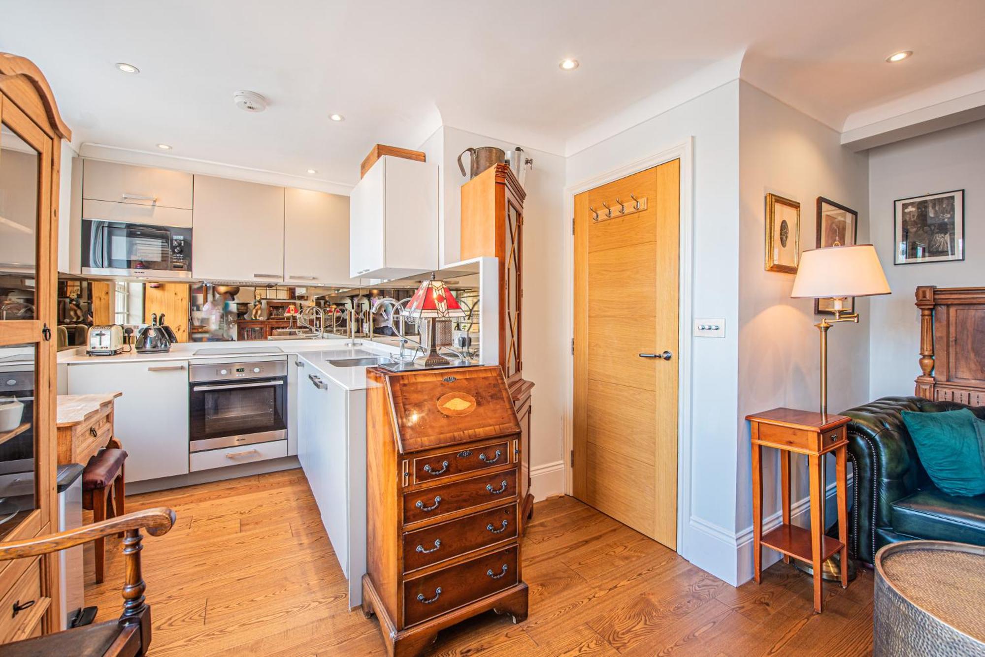 Stylish 1-bed Flat In Soho - Prime * London