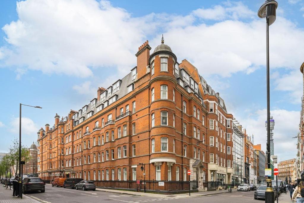 Luxury 2-bed Steps From Oxford Street * Londen