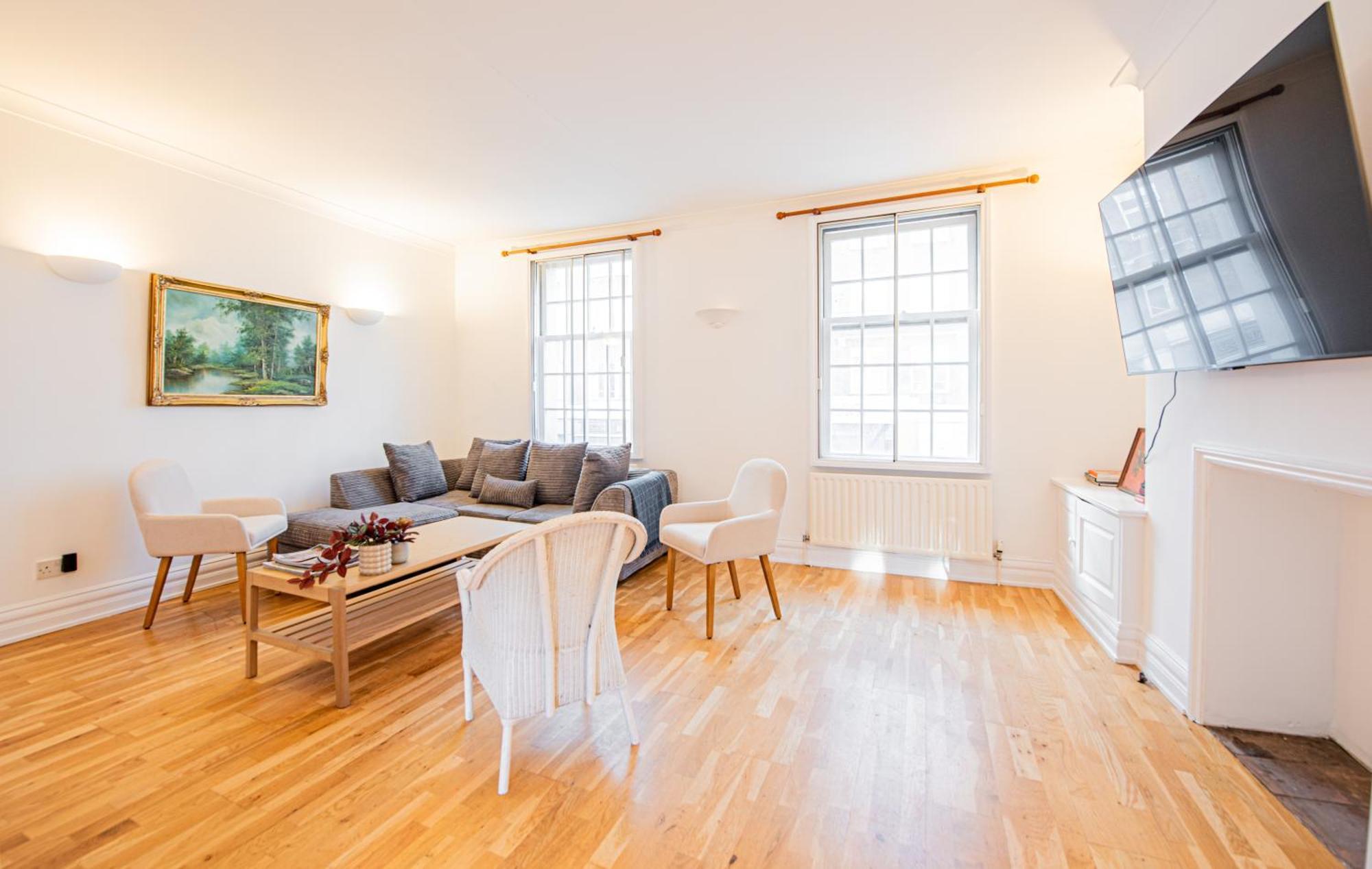 Stylish 3-bed In Prime Fulham Location
