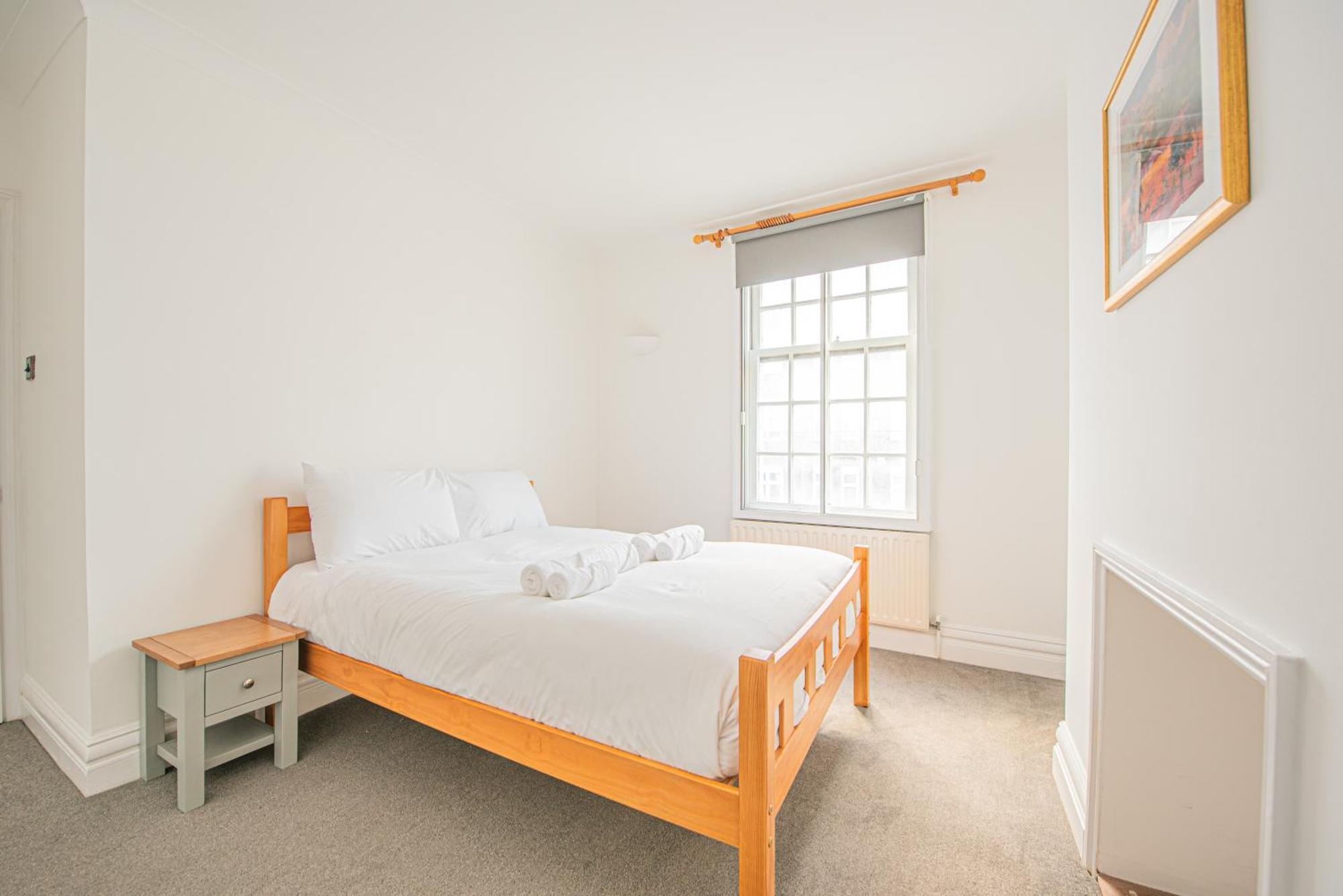 Apartment Stylish 3-bed In Prime Fulham Location London