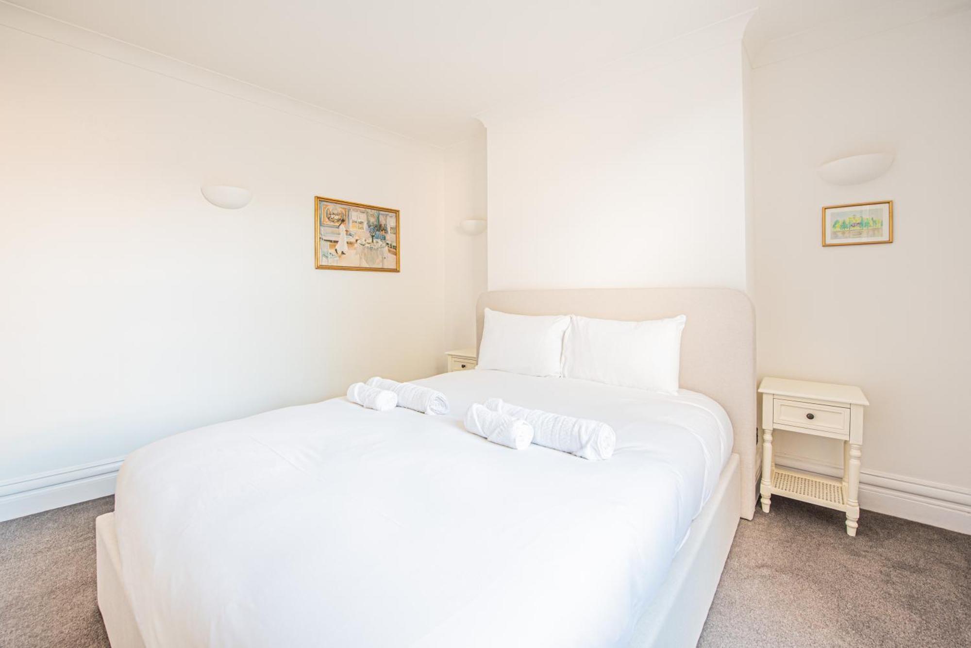 Stylish 3-bed In Prime Fulham Location Apartment