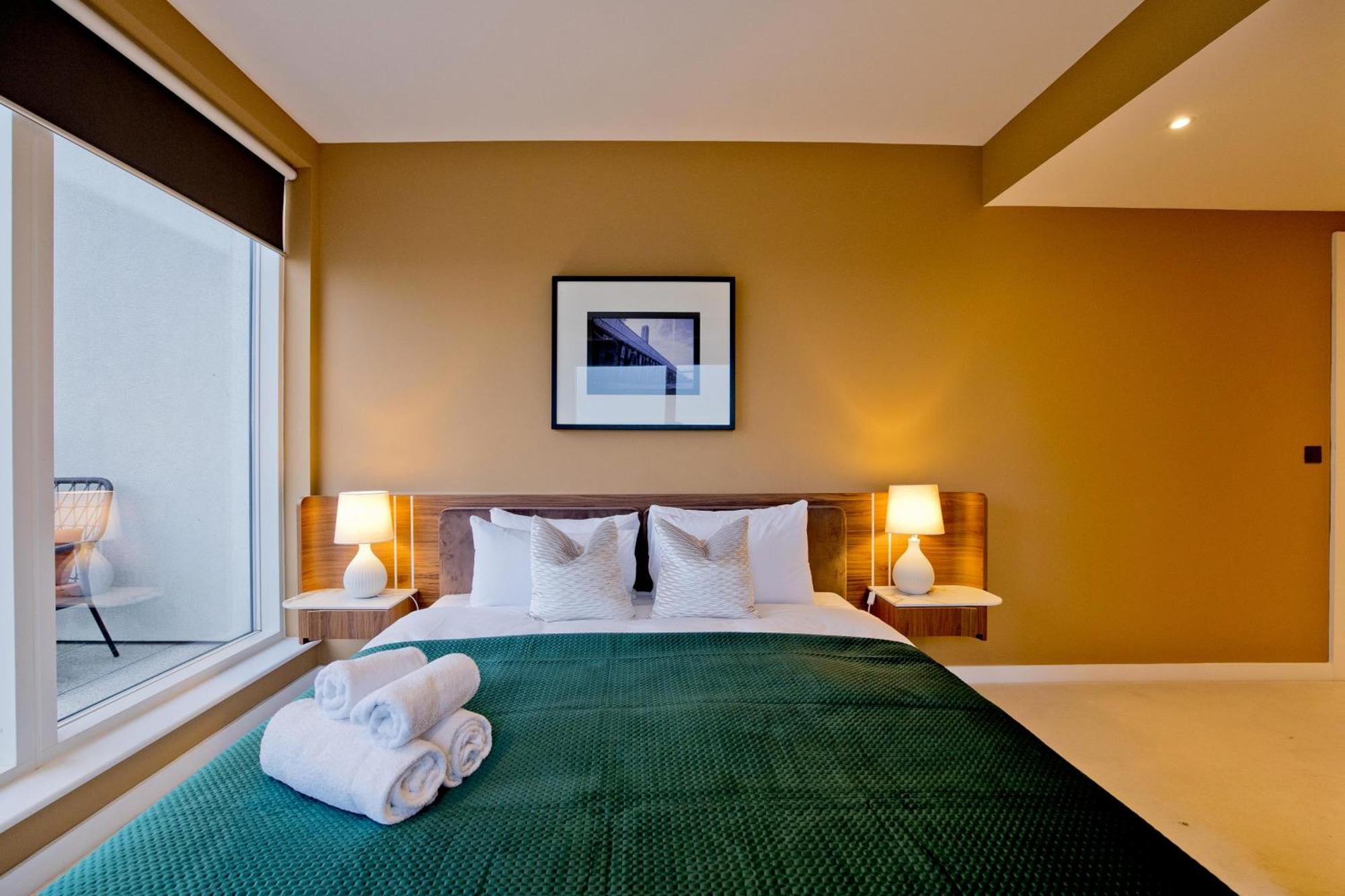 Apartment Luxury 360 Penthouse With Gym & Parking *