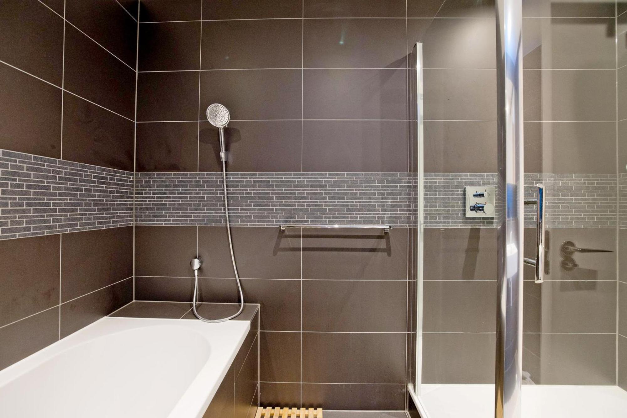 Luxury 360 Penthouse With Gym & Parking Apartment London