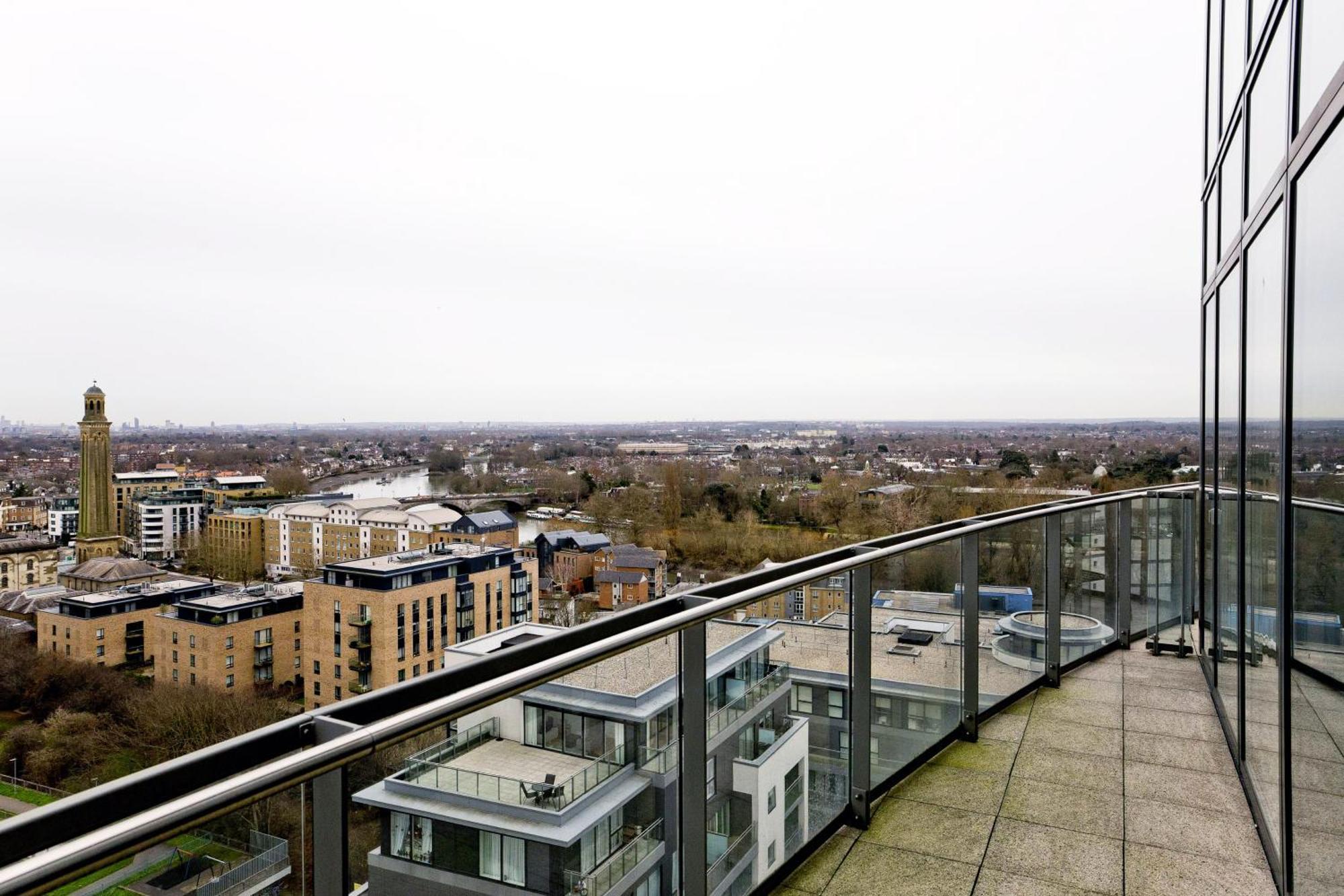 Apartment Luxury 360 Penthouse With Gym & Parking London